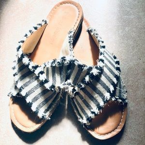 Women’s Casual Black and White Striped Sandals